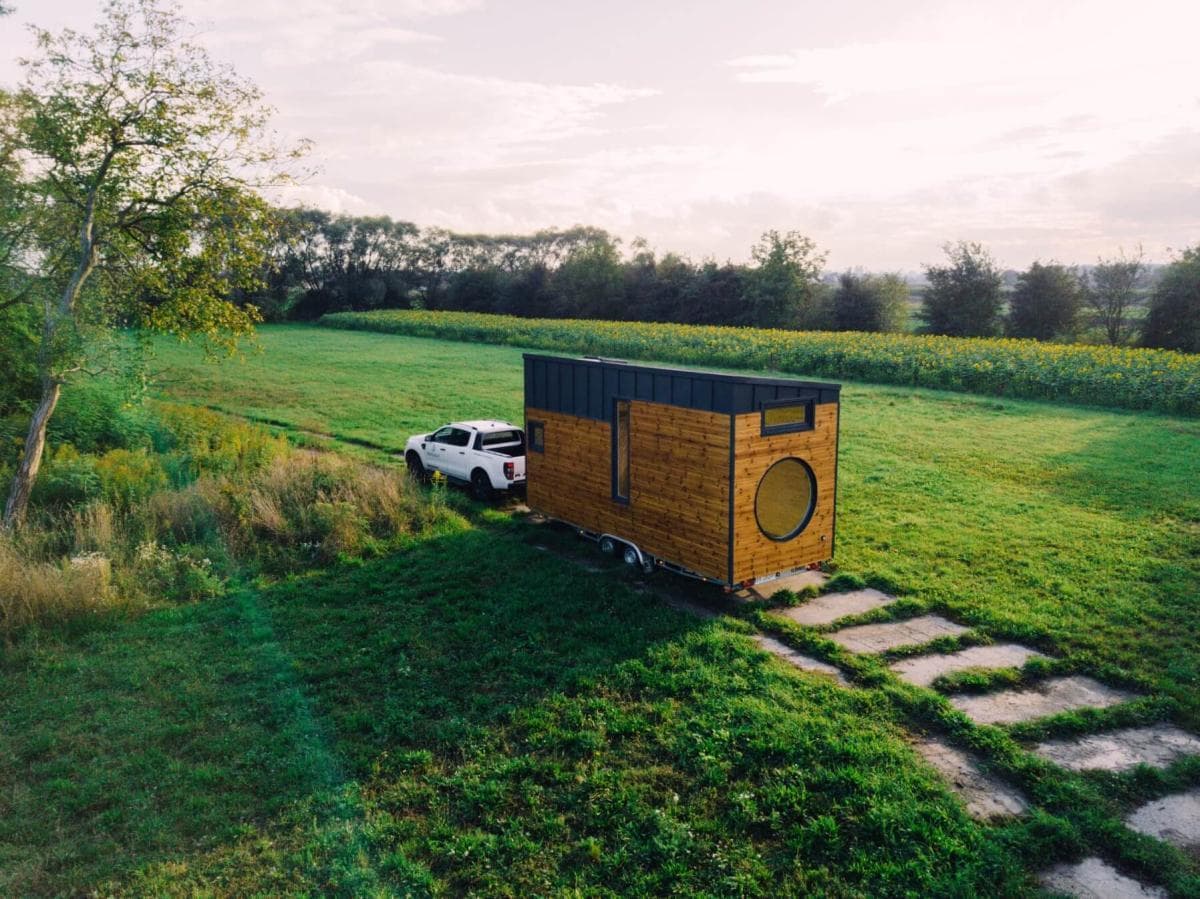 Tiny house Dufour 660 — na przyczepie, 16,8 m² — model domu