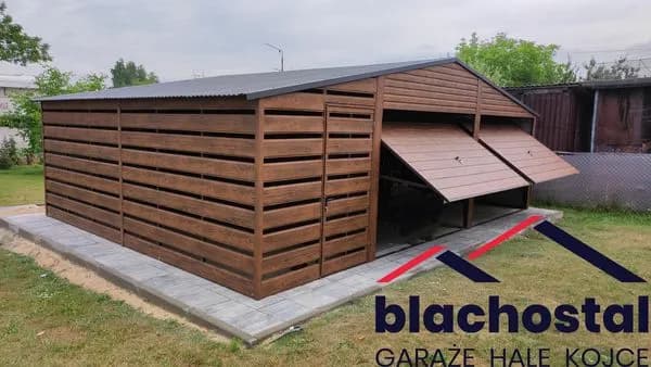 Garaż blaszany 8×6 m z pomieszczeniem gospodarczym, ciemny orzech — Blachostal (Dawid Malec)