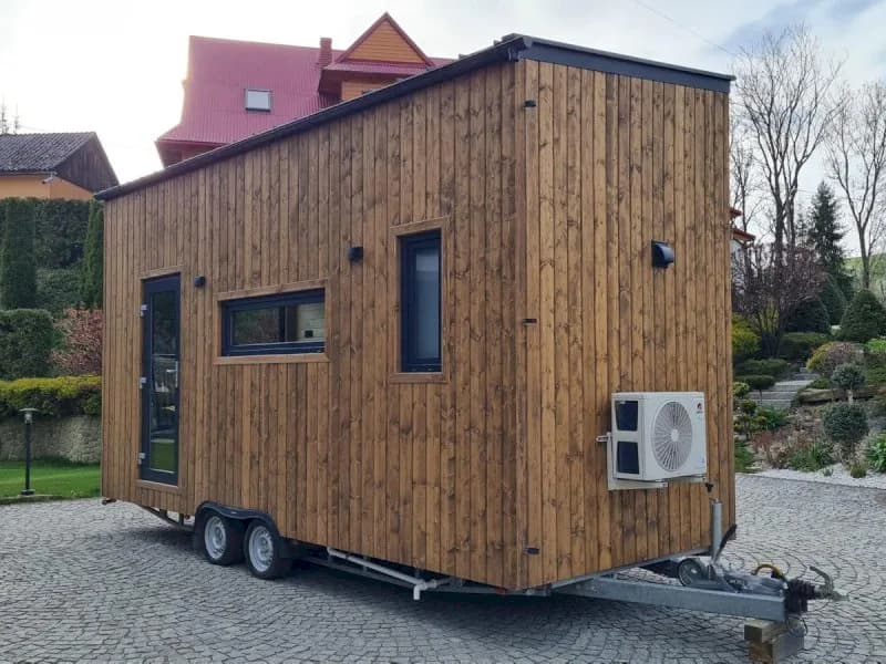 Dom mobilny Mini — 6 × 2,5 m, z antresolą — model domu