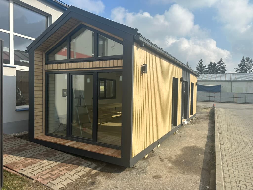 Dom modułowy FIM 35 — jednomodułowy z antresolą, 35 m² — model domu