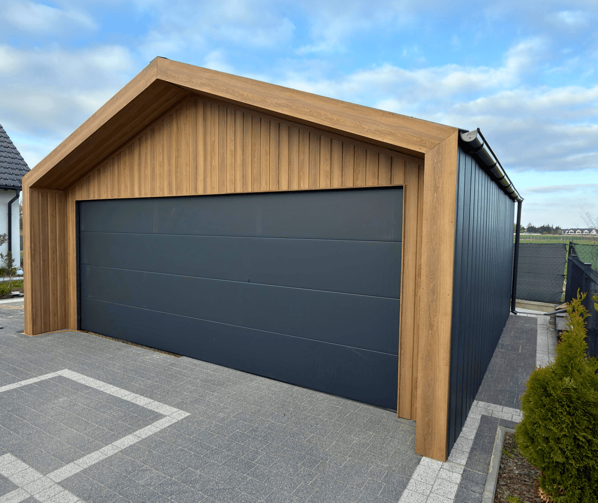 BarnBox 6 × 5,80 m + wypust 0,5 m — model domu