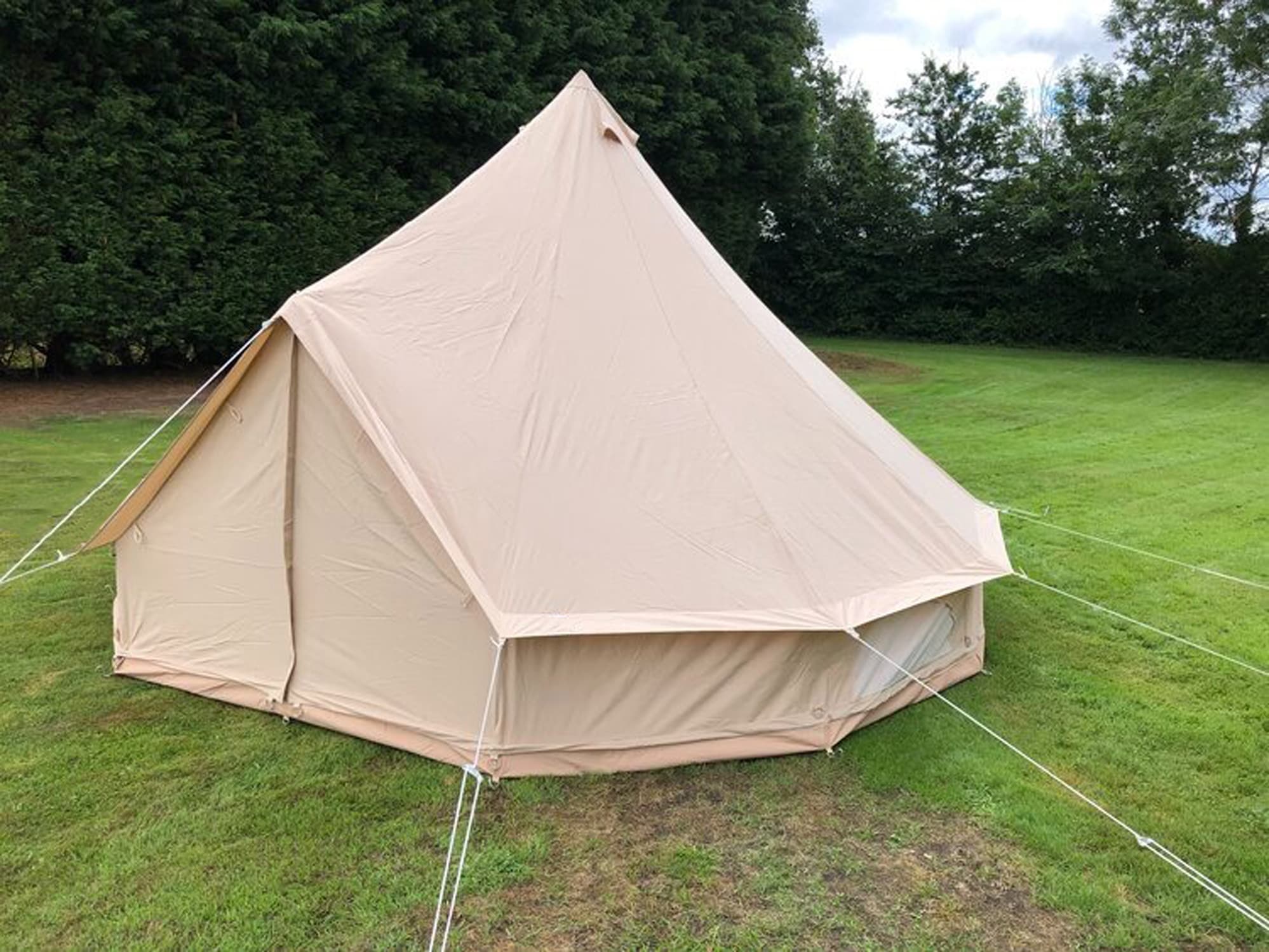 Namiot glampingowy Bell-Tent 5 — Ø 5 m, 19,7 m² — Glamphouse (SIA Glamphouse)