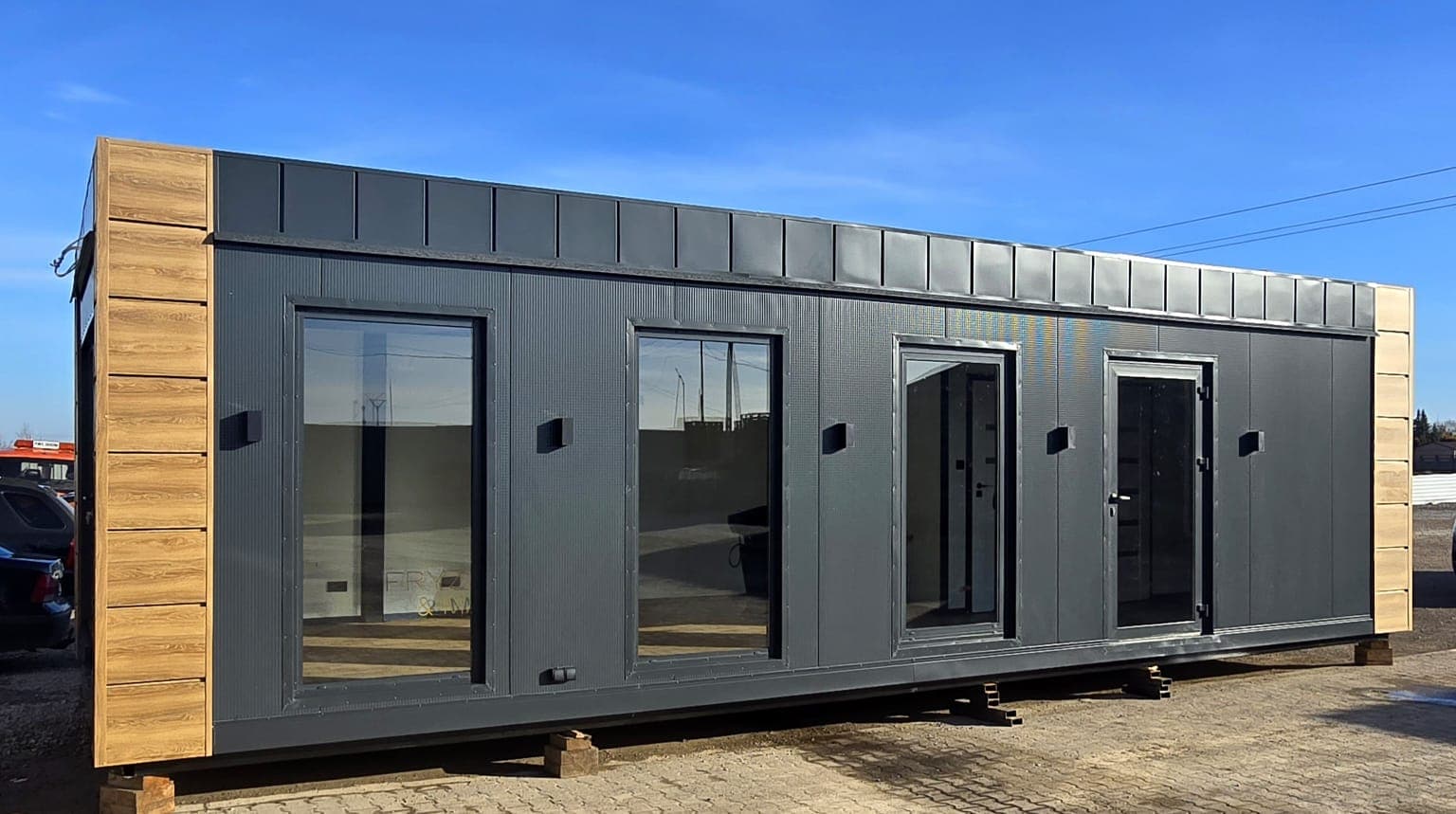 Pawilon usługowy — salon fryzjerski 10 × 4 m — KACPER-POL