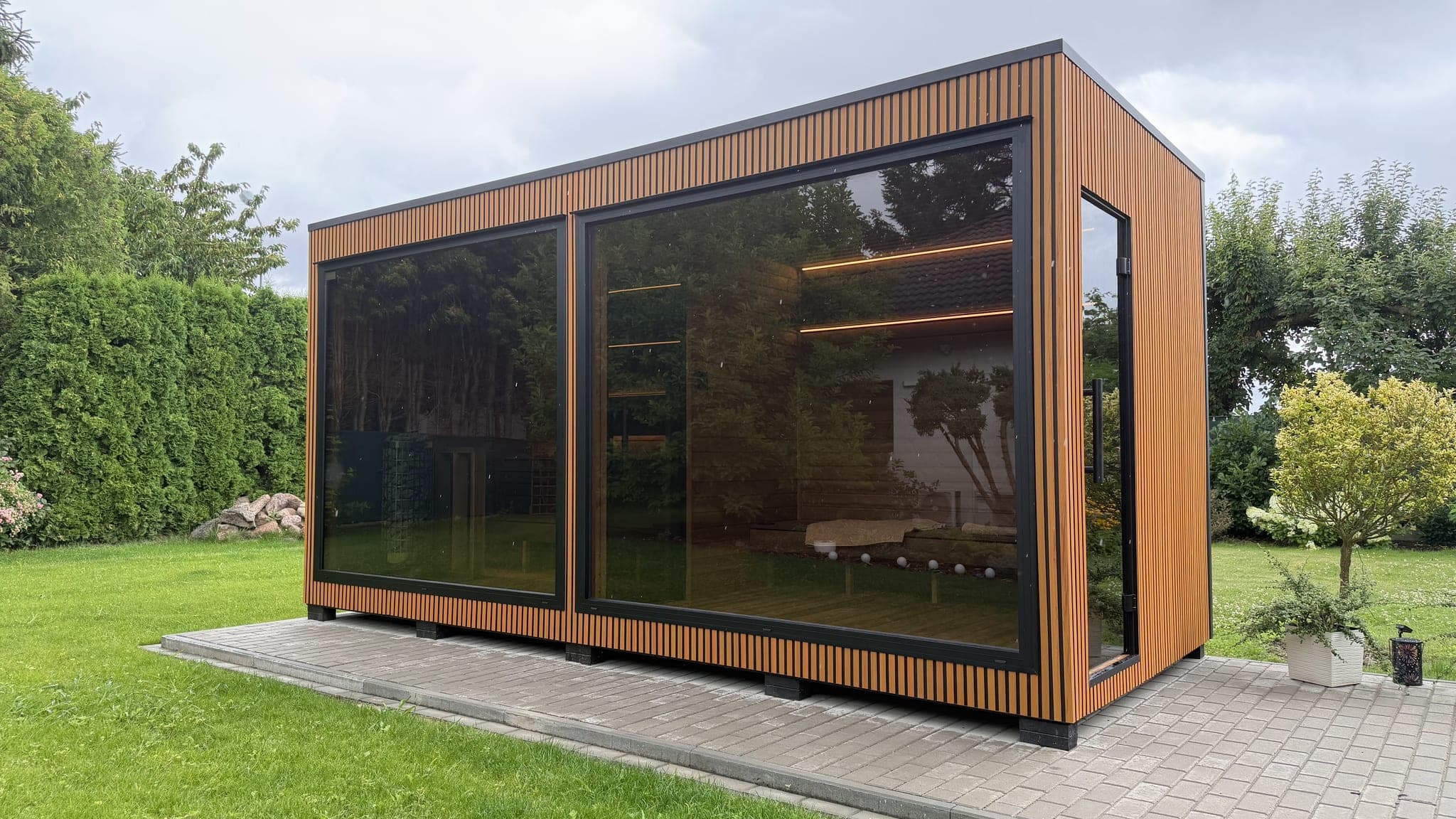 Sauna ogrodowa Havena z przedsionkiem — 5,0 × 2,2 m — model domu