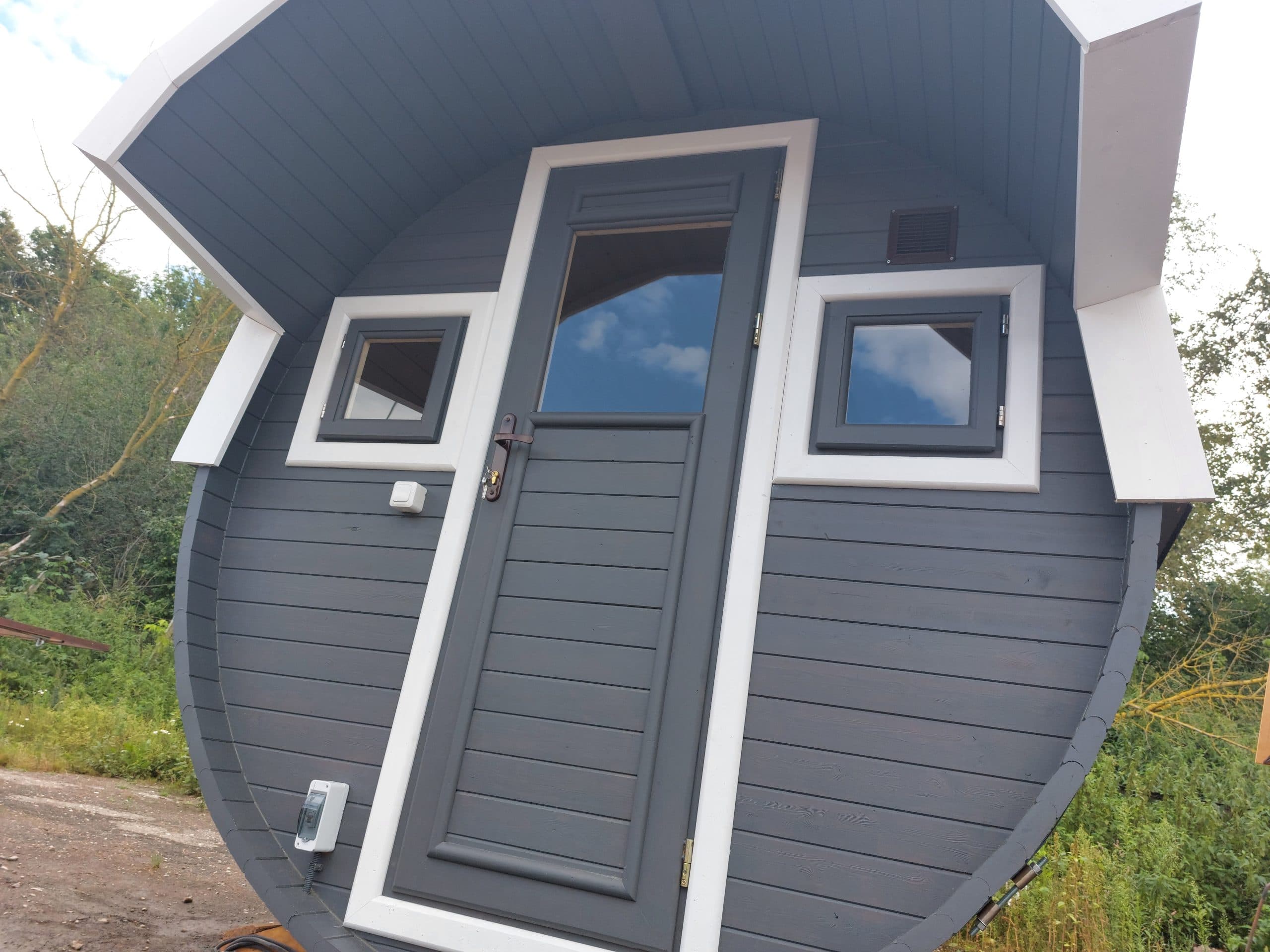 Sauna beczka „Bačka” — 3,0 × 2,05 m, 2–4 osoby — UAB „AUGINA” (Kubile.lt)