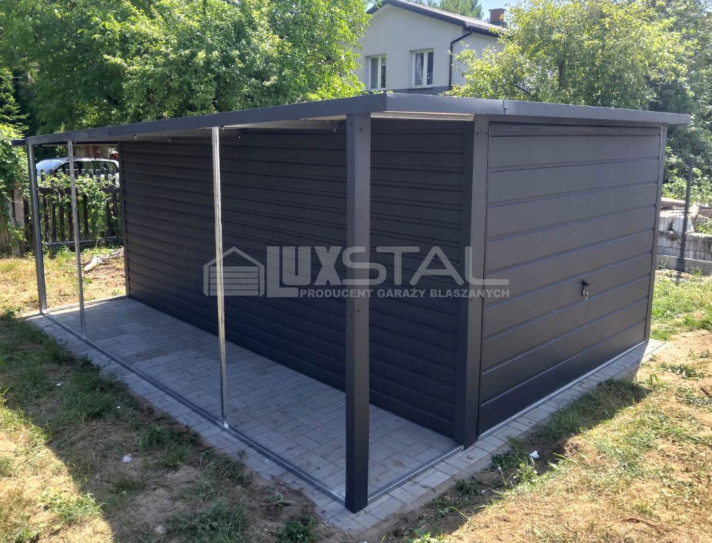 Garaż blaszany 3 × 5 m + wiata 1 m, spad w tył, antracyt (LUX13) — FPHU LUXSTAL Dariusz Zdebski