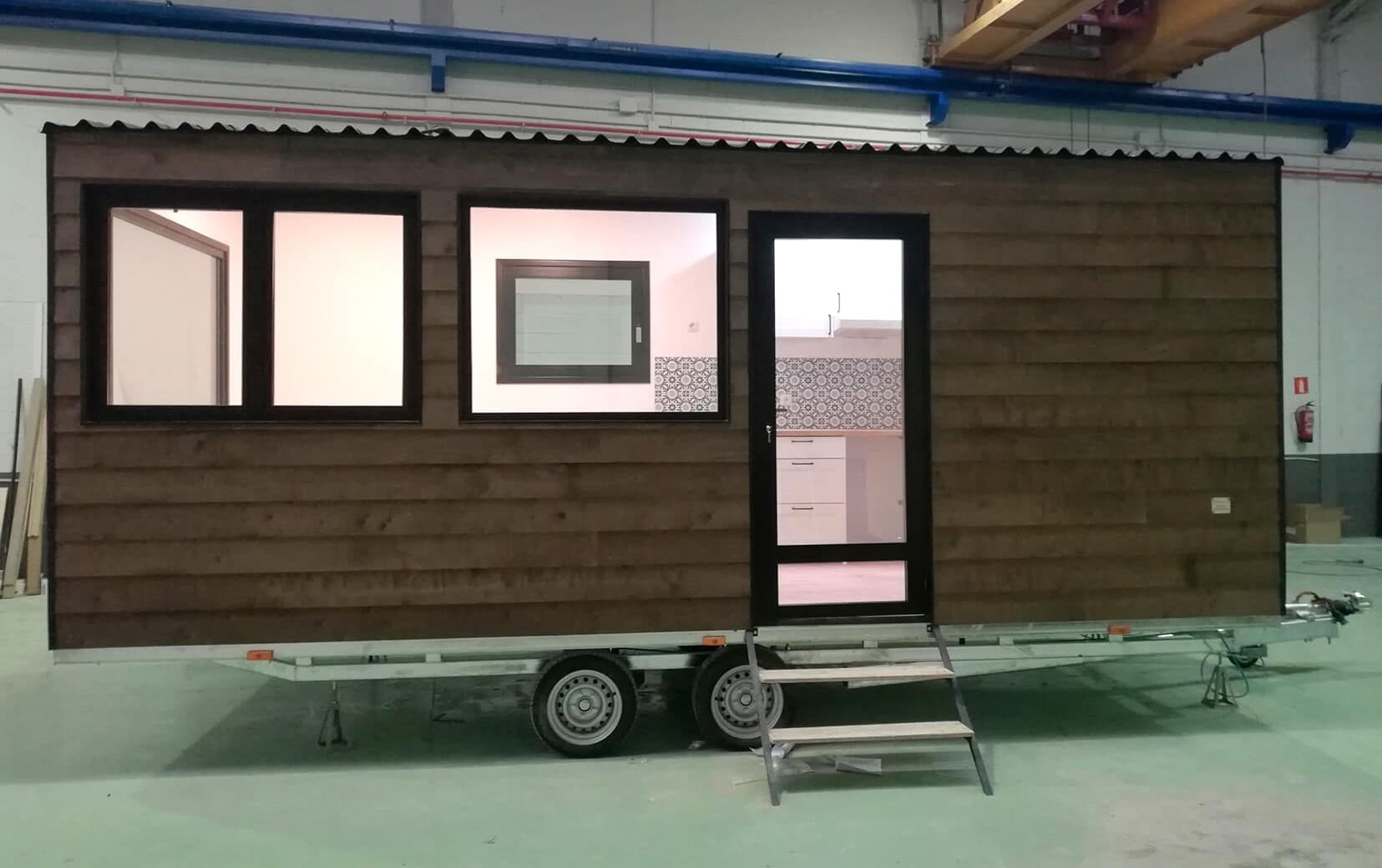 Tiny house Tiny Basic na przyczepie — 6 × 2,5 m, 15 m², 2 osoby — Tiny-Houses (Mini Casas Móviles, S.L.)