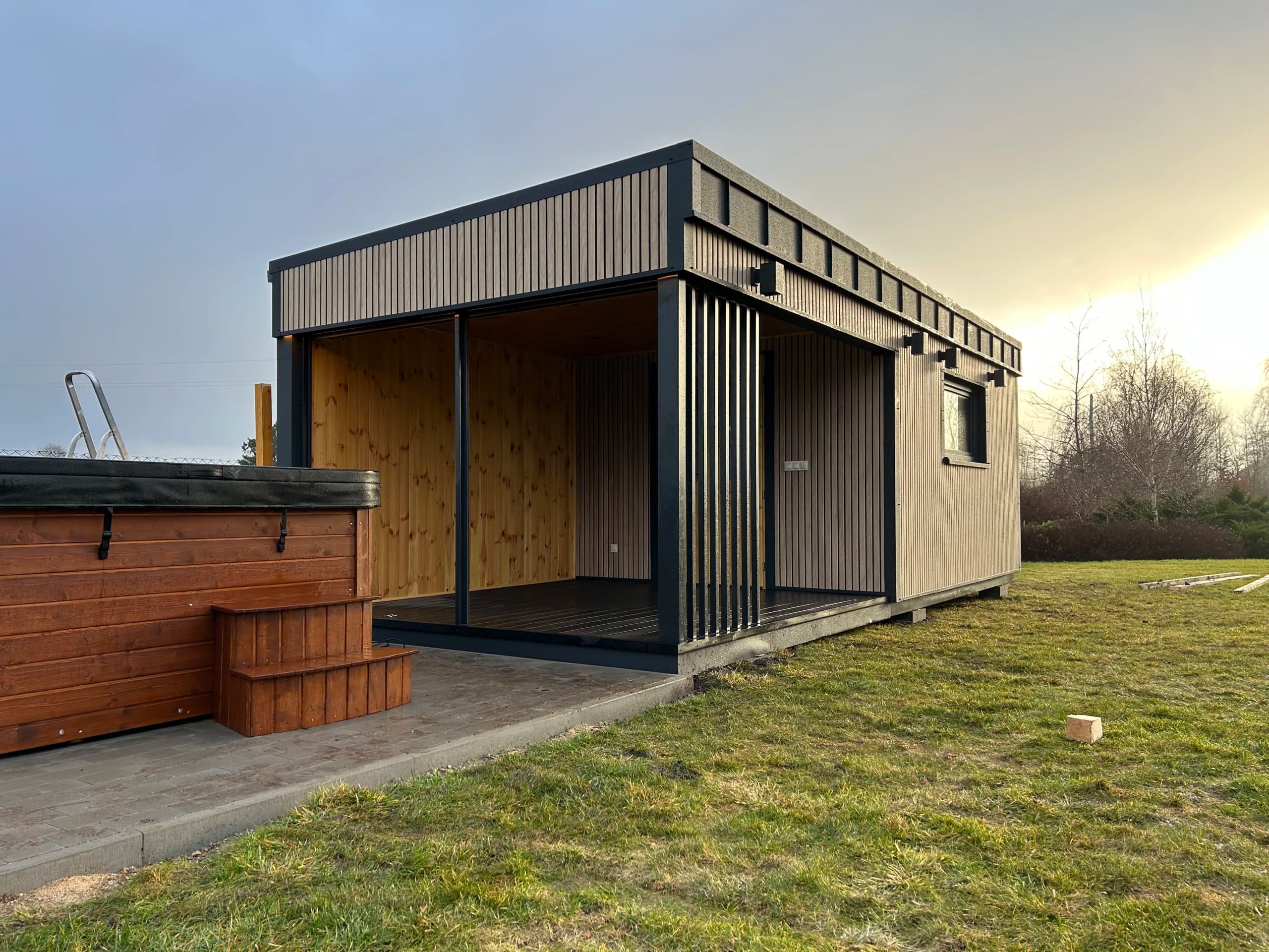 Dom mobilny HAVANA z zadaszonym tarasem — 25,5 m² — Modularnie