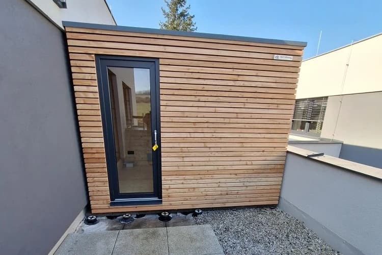 Sauna ogrodowa ze strefą wypoczynku W3/2,5 — 3 × 2,5 m, 7,23 m² — NATURLIVING (Naturliving s.r.o.)