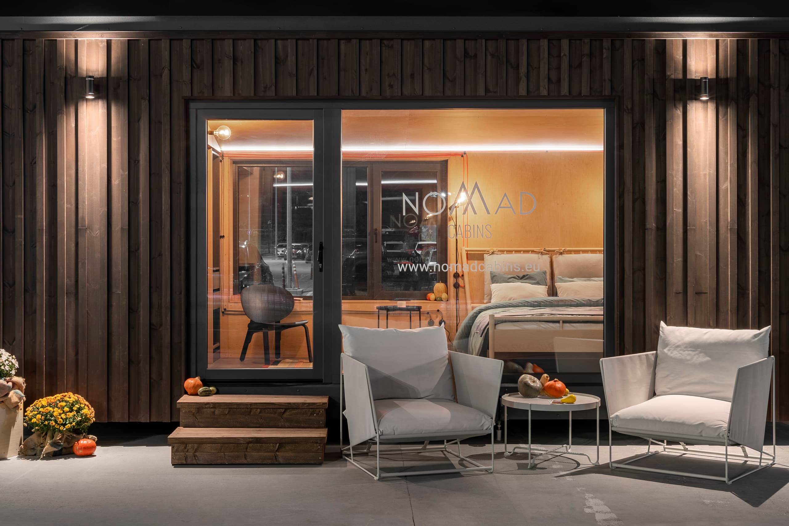 Domek Cabin N — 21 m² (7 × 3 m), w całości z fabryki — Nomad Cabins Ltd (Номад Кабинс ООД)