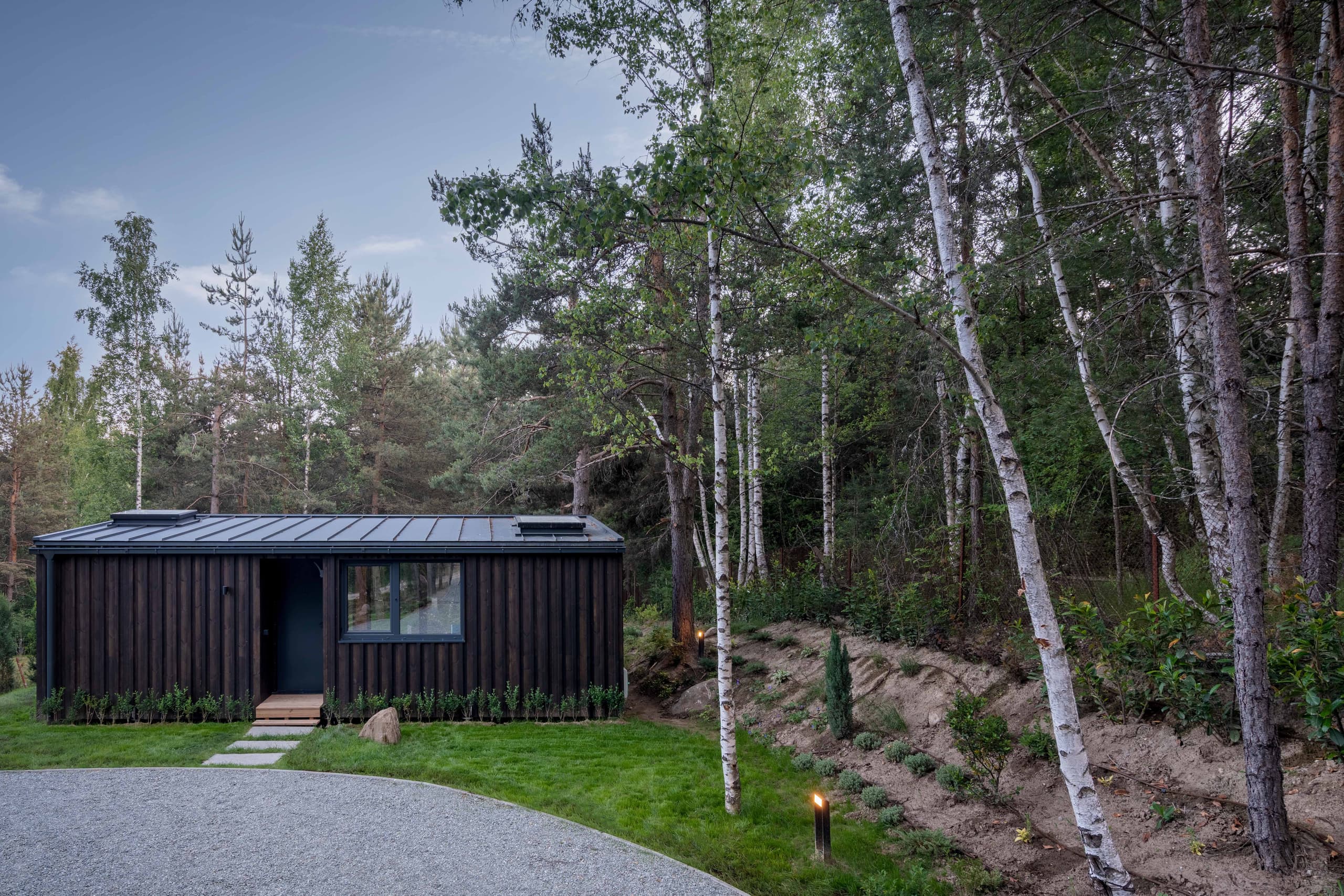 Domek glampingowy Family Glamping — 28,8 m² (9 × 3,2 m) — Nomad Cabins Ltd (Номад Кабинс ООД)