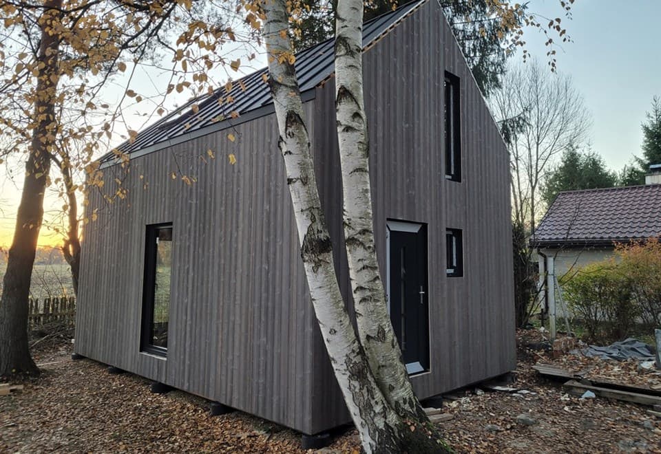 Nord Compact 35 — dom szkieletowy 35 m² zabudowy z antresolą (48,5 m² użytkowej), stan surowy zamknięty — Nord Frame