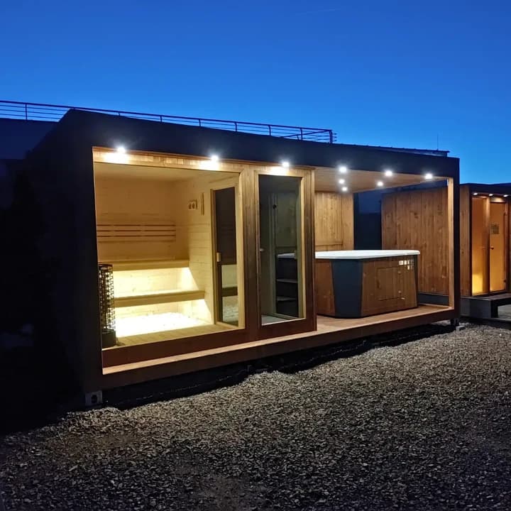 Sauna ogrodowa Relax House — 6 × 2,5 m ze strefą relaksu — Nordian Paradise