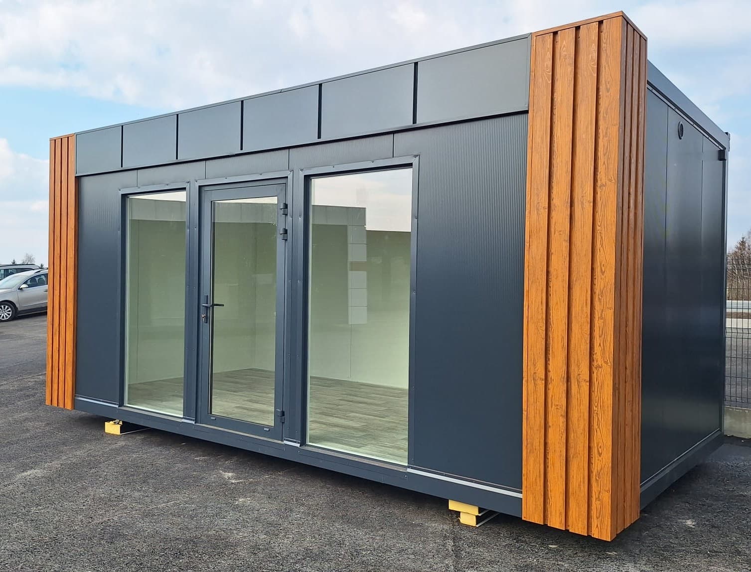 Pawilon biurowy 6 × 3 m z przeszklonym frontem — 18 m² — Panel Sandwich Sp. z o.o.