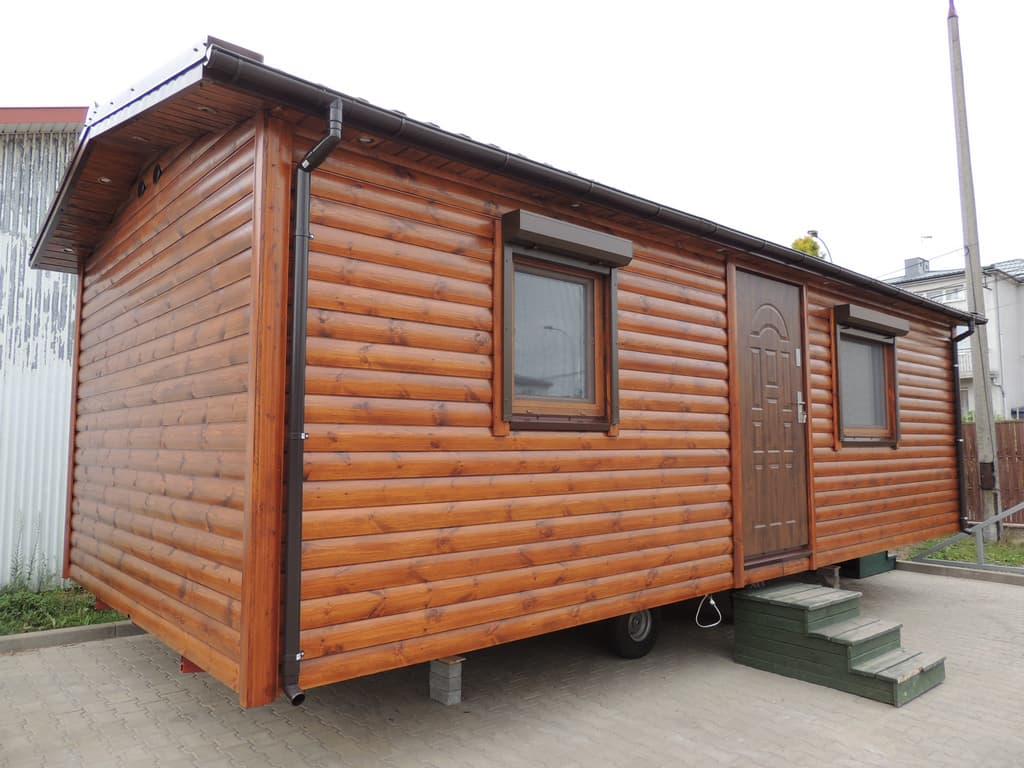 Domek mobilny 8 × 3,5 m — 28 m² — model domu