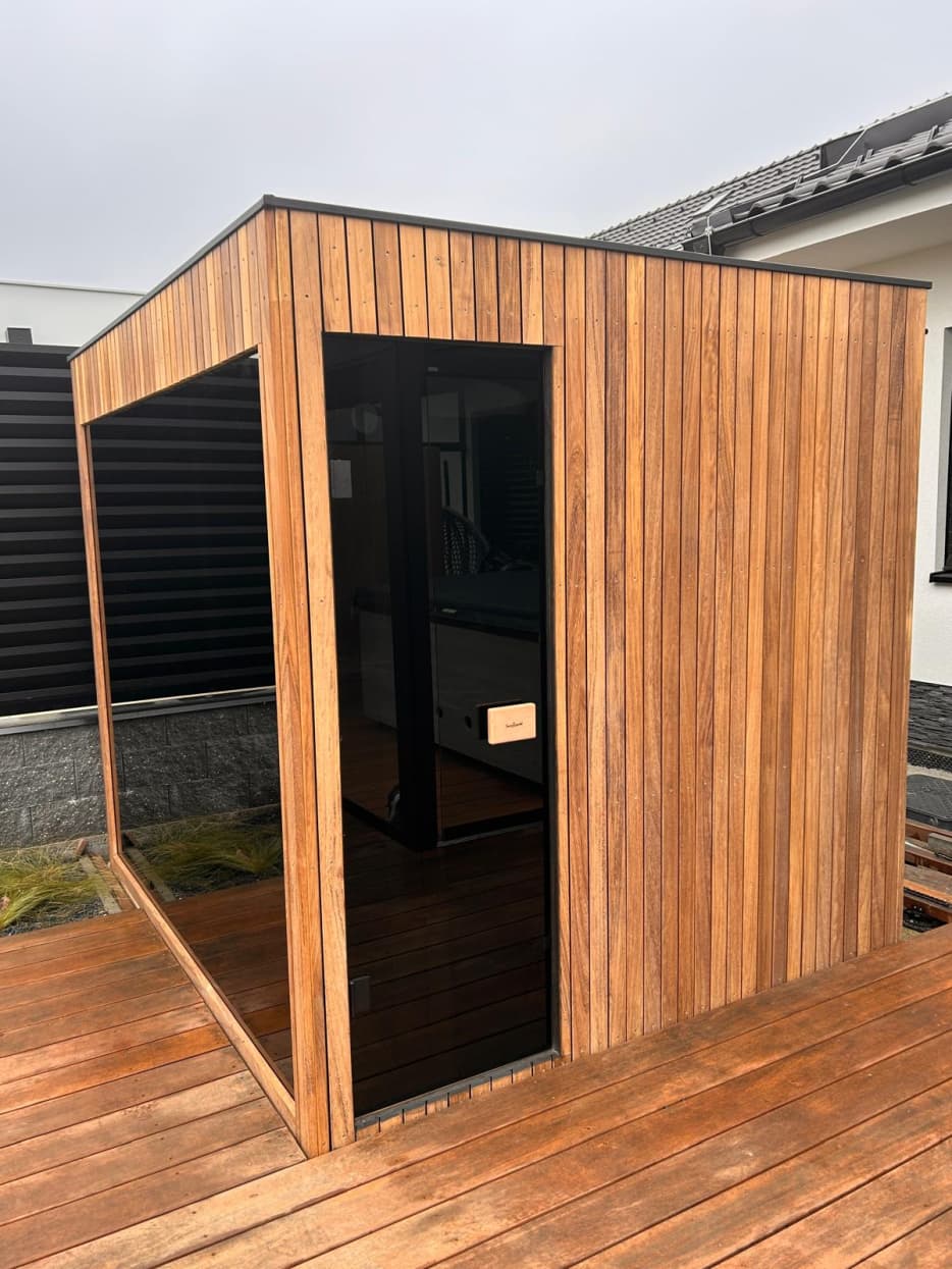 Sauna ogrodowa Pinea Optimal — 2500 × 2200 mm — Saunujeme s.r.o.