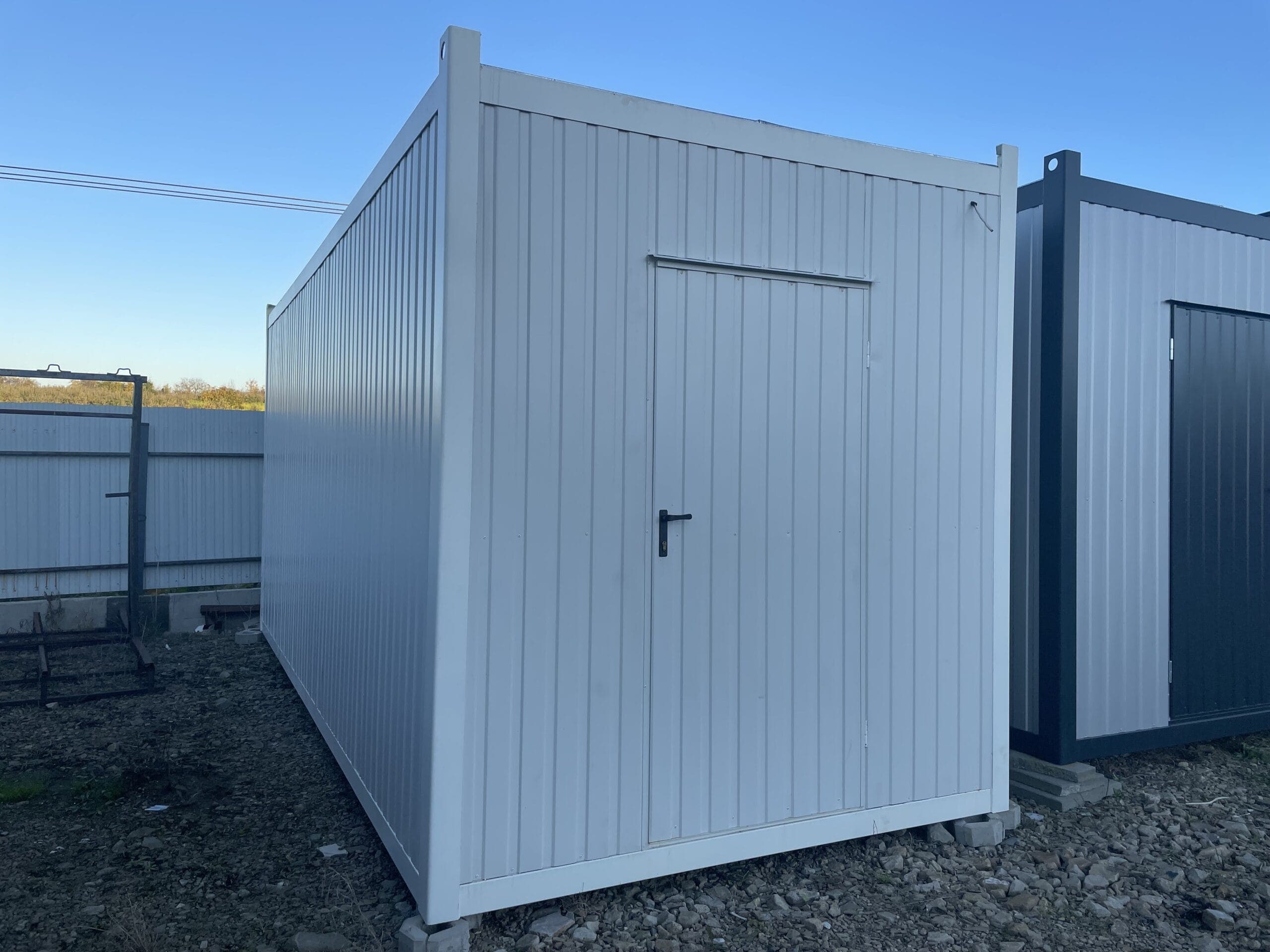 Kontener socjalno-biurowy KR1 — 6,0 × 2,45 m, ocieplony — FHPU Stalmex Wiesław Piechnik