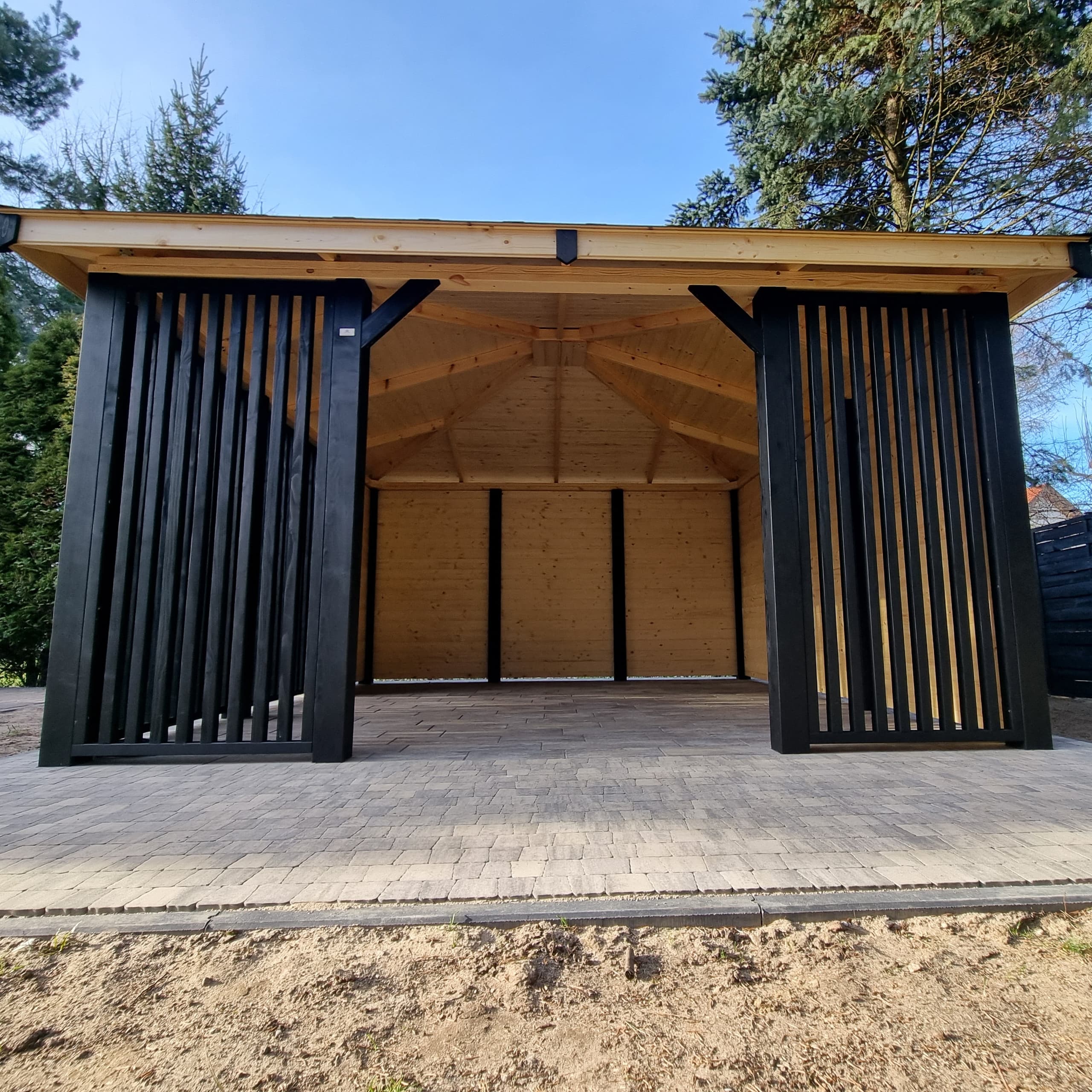 Altana MARBELLA z lamelami, 3 × 3 – 5 × 4 m — model domu