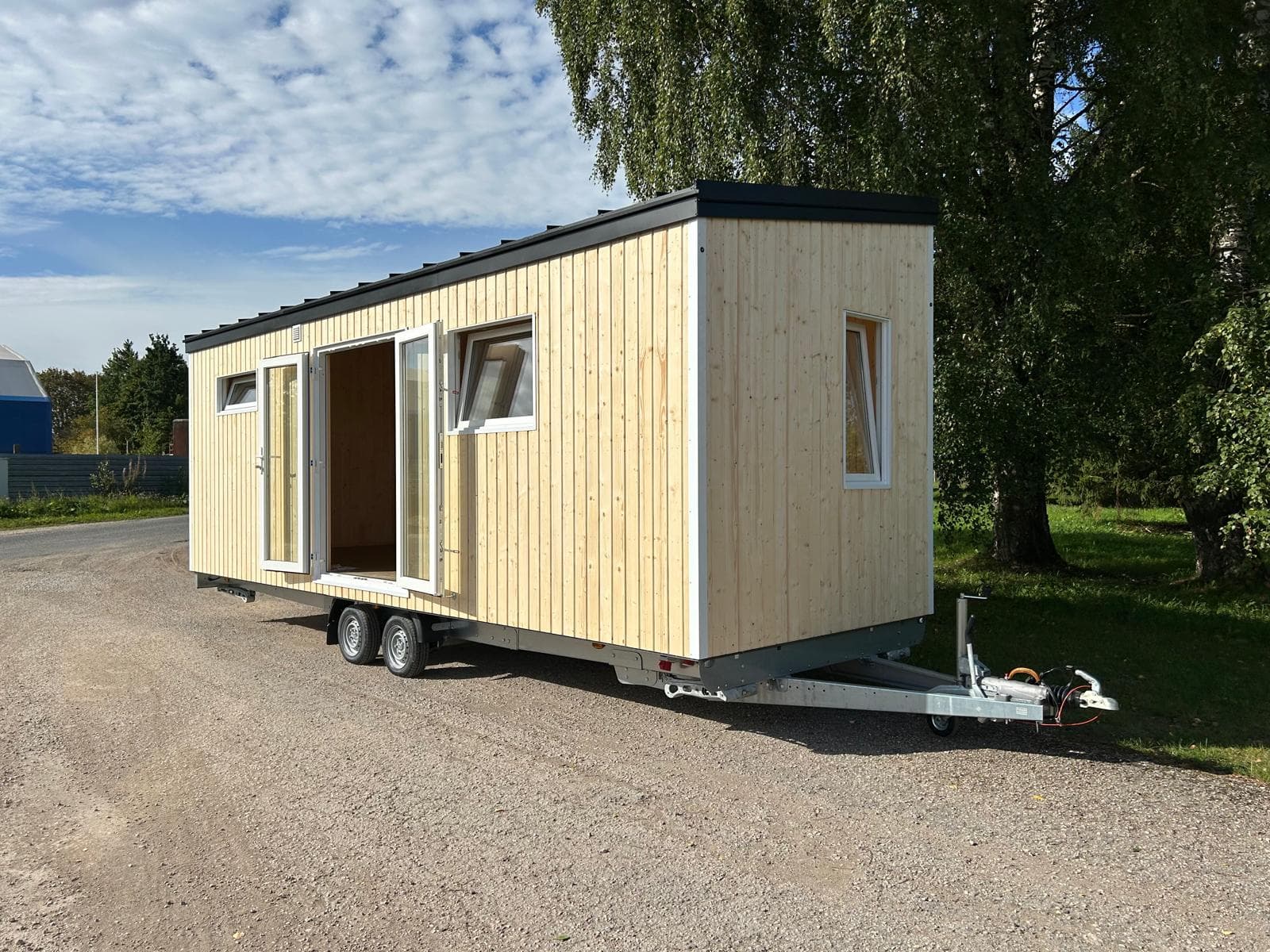 Tiny house na kołach Saga Basic — dach jednospadowy, 18 m² — Tinyhouse80.se (Rastvagn Sverige AB)