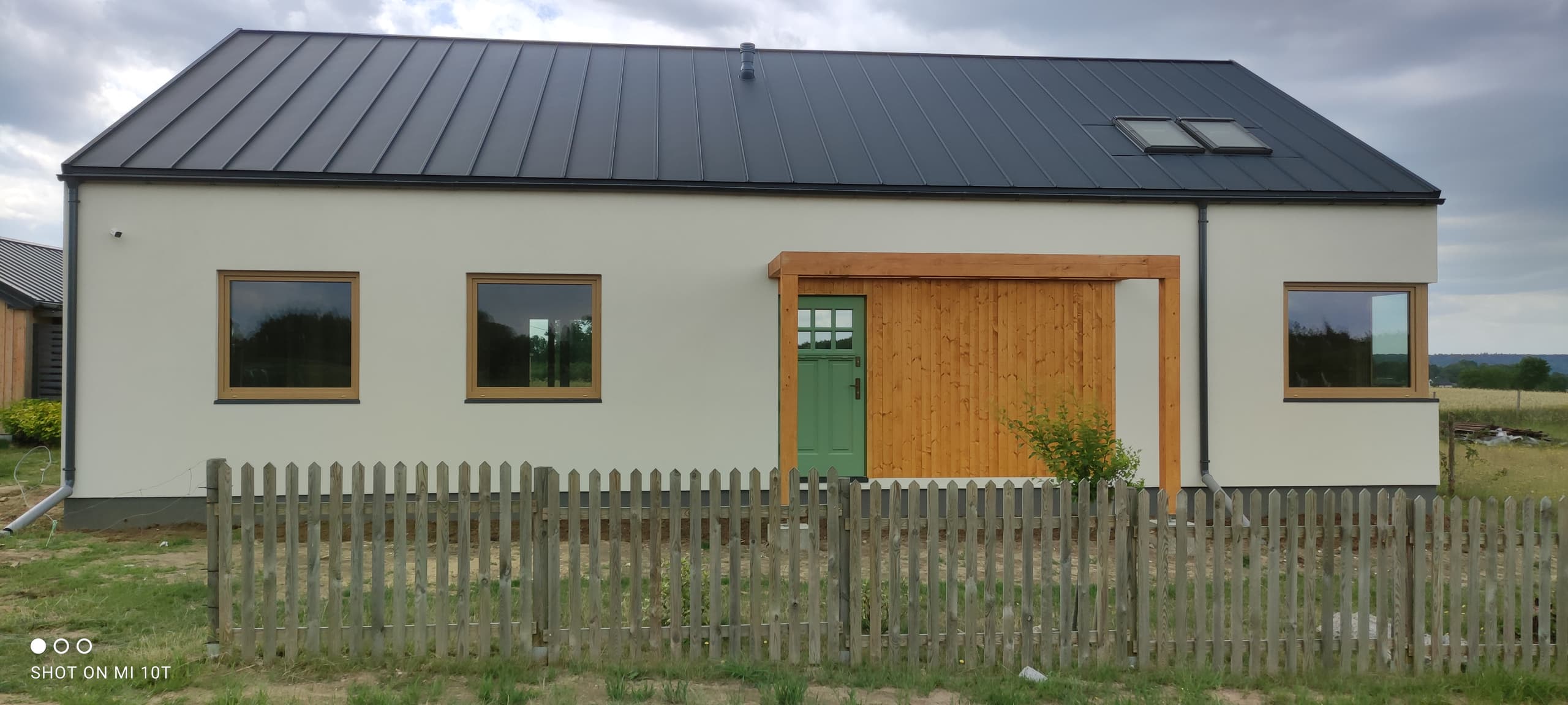 Nowoczesna stodoła 125 m² — projekt indywidualny, Trehaus