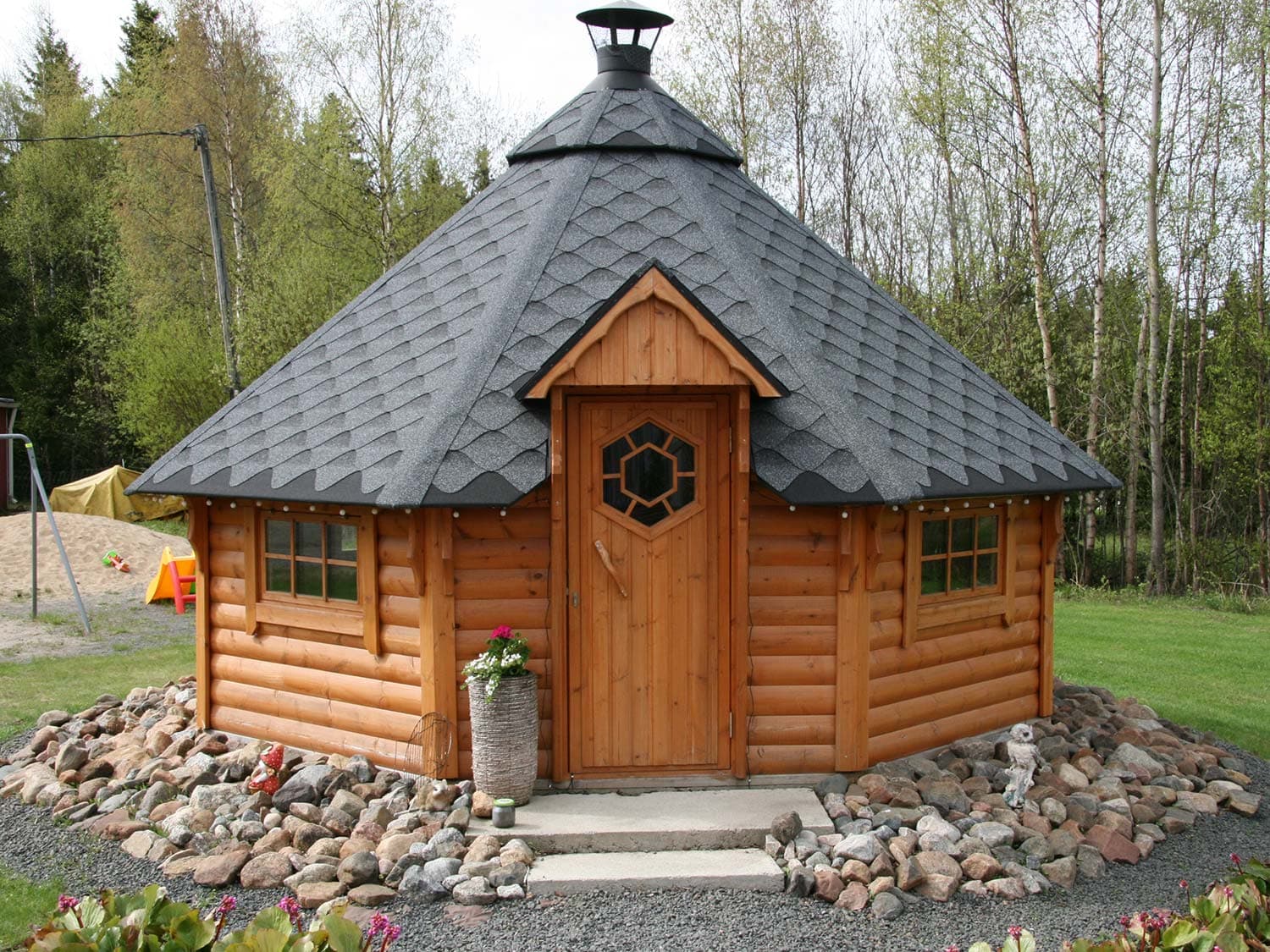 Grillkota ośmiokątna Grillkåta 16,5 — 16,5 m² — WArt (Haparanda Wood Art AB)