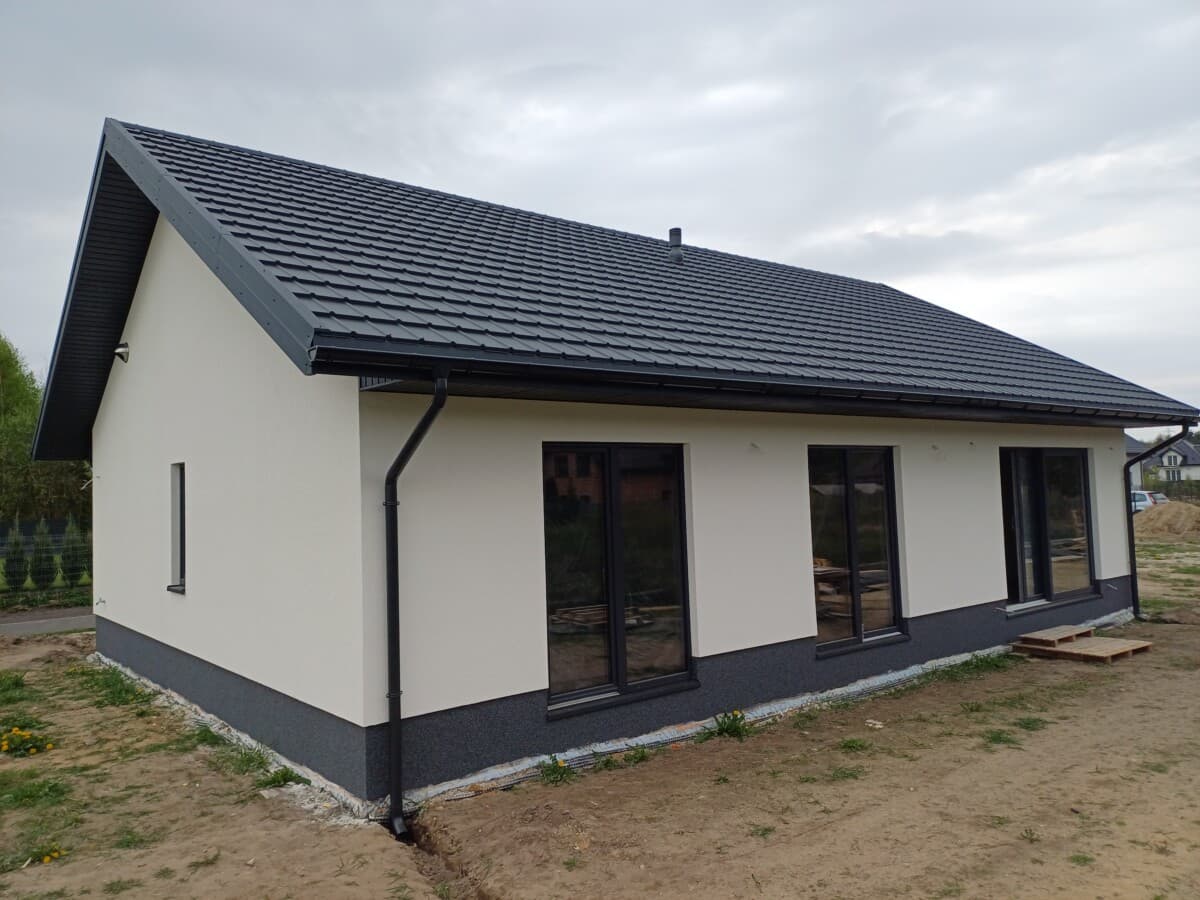 Dom szkieletowy 103 m² w Skierniewicach — Zdrowa Budowa Marek Kasprzyk (budujzdrowo.pl)